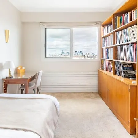Penthouse Trocadero